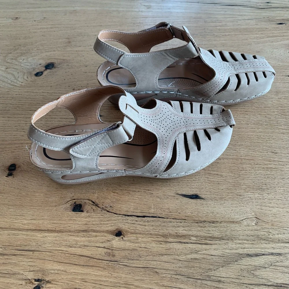 Faux Leather Velcro‎ Wedge Shoe Tan Women’s 10 1/2 NWOT